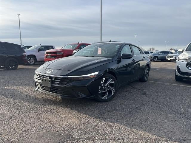 2025 Hyundai Elantra Limited IVT