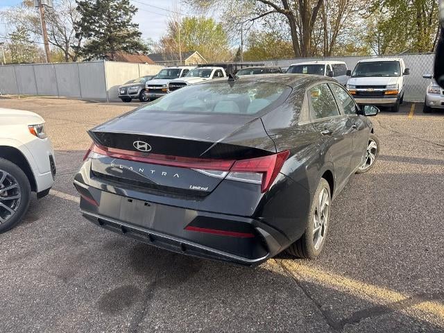 2025 Hyundai Elantra Limited IVT
