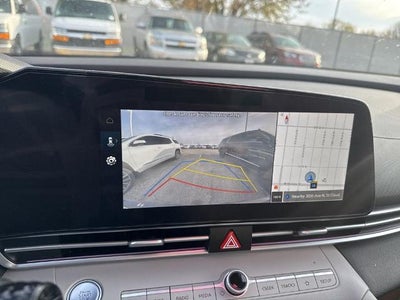 2025 Hyundai Elantra Limited IVT